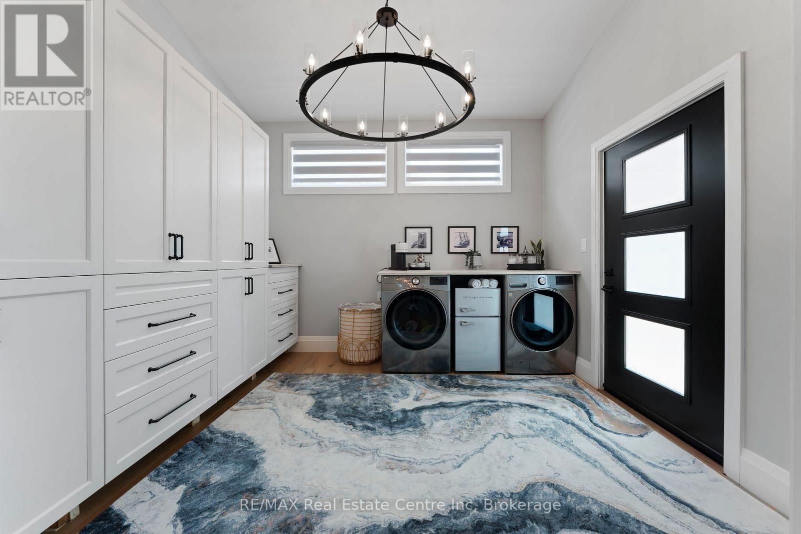 1283 SWAN STREET Image 26