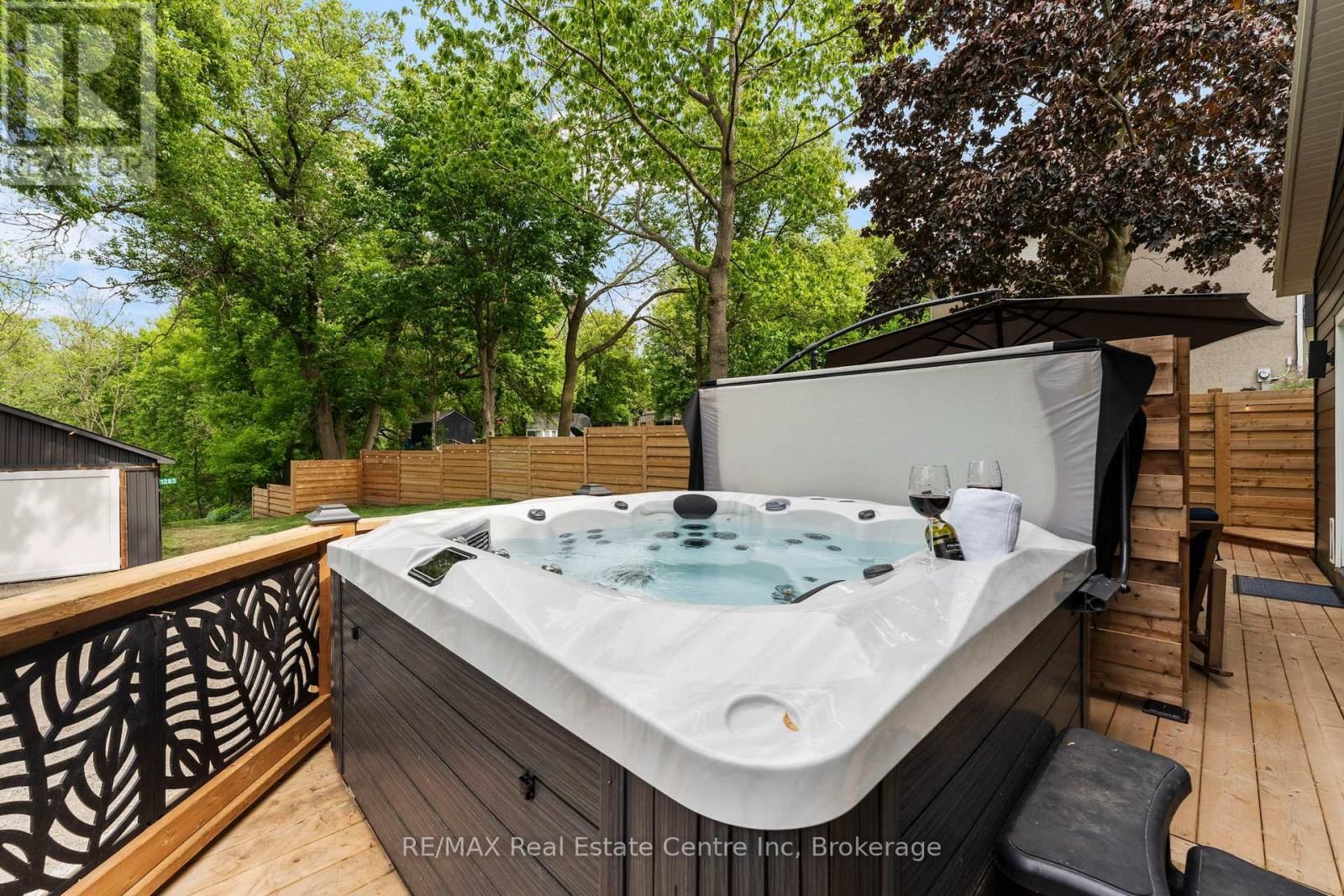 1283 SWAN STREET Image 43