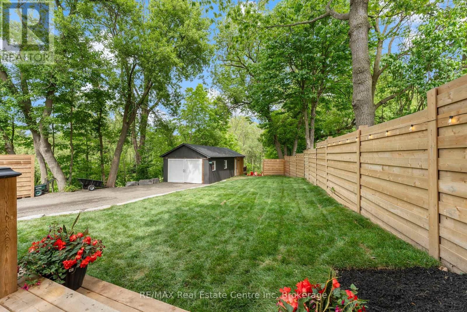 1283 SWAN STREET Image 44