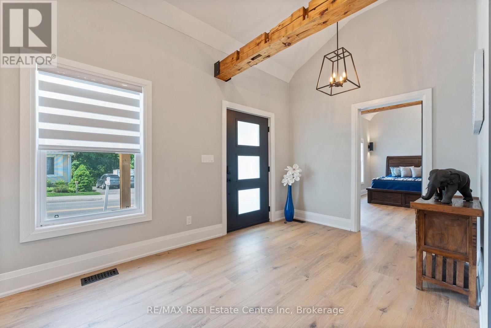 1283 SWAN STREET Image 5