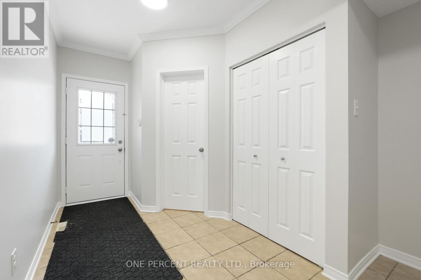 209 ROLLING MEADOW CRESCENT Image 3