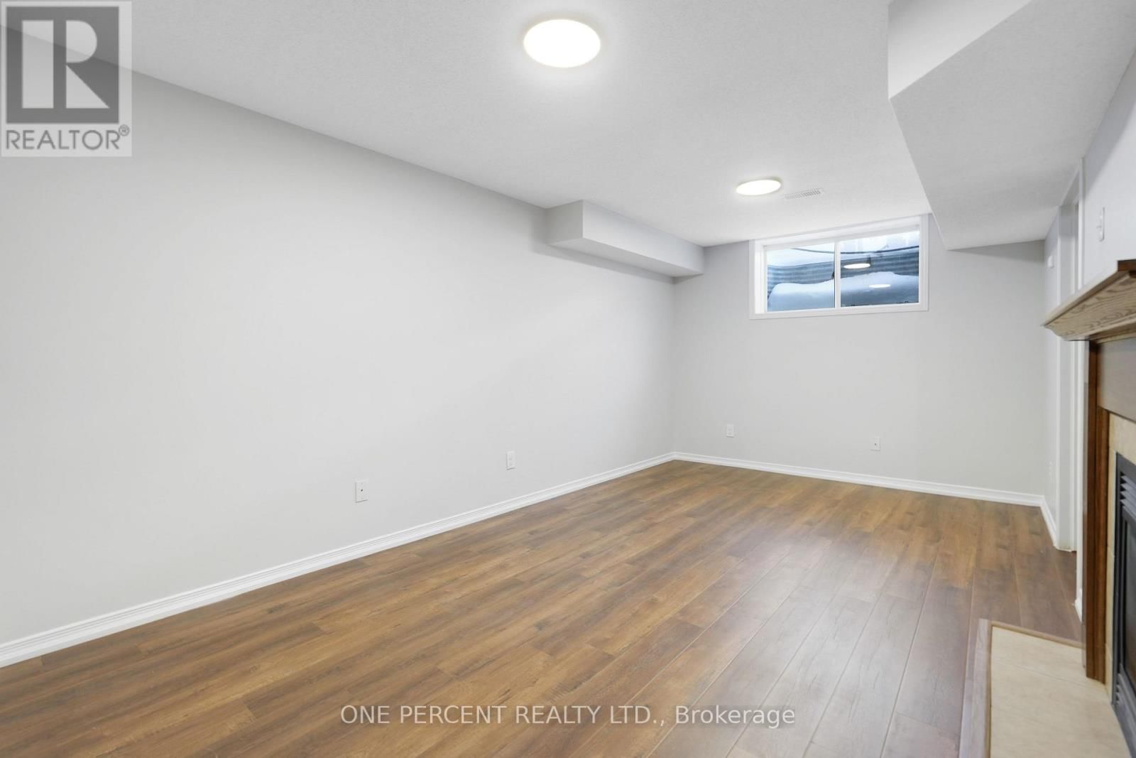 209 ROLLING MEADOW CRESCENT Image 30