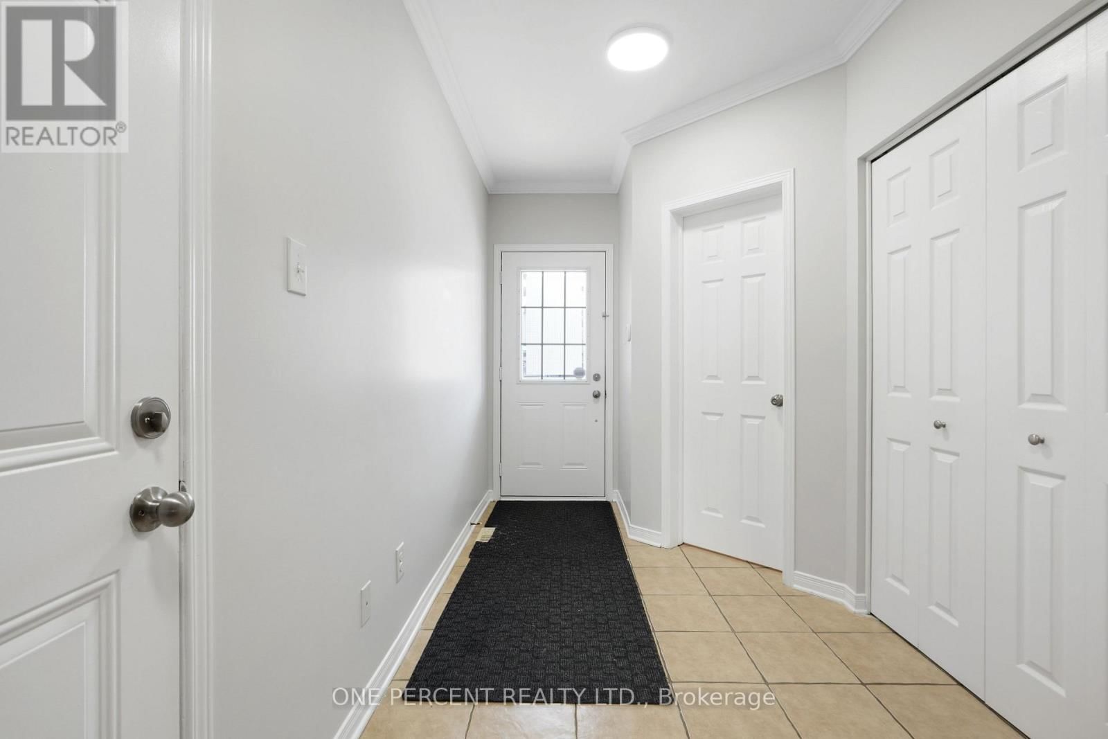 209 ROLLING MEADOW CRESCENT Image 4