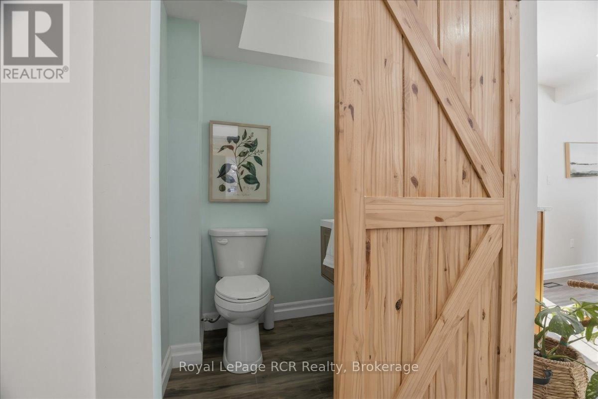 392010 GREY ROAD 109 Image 12