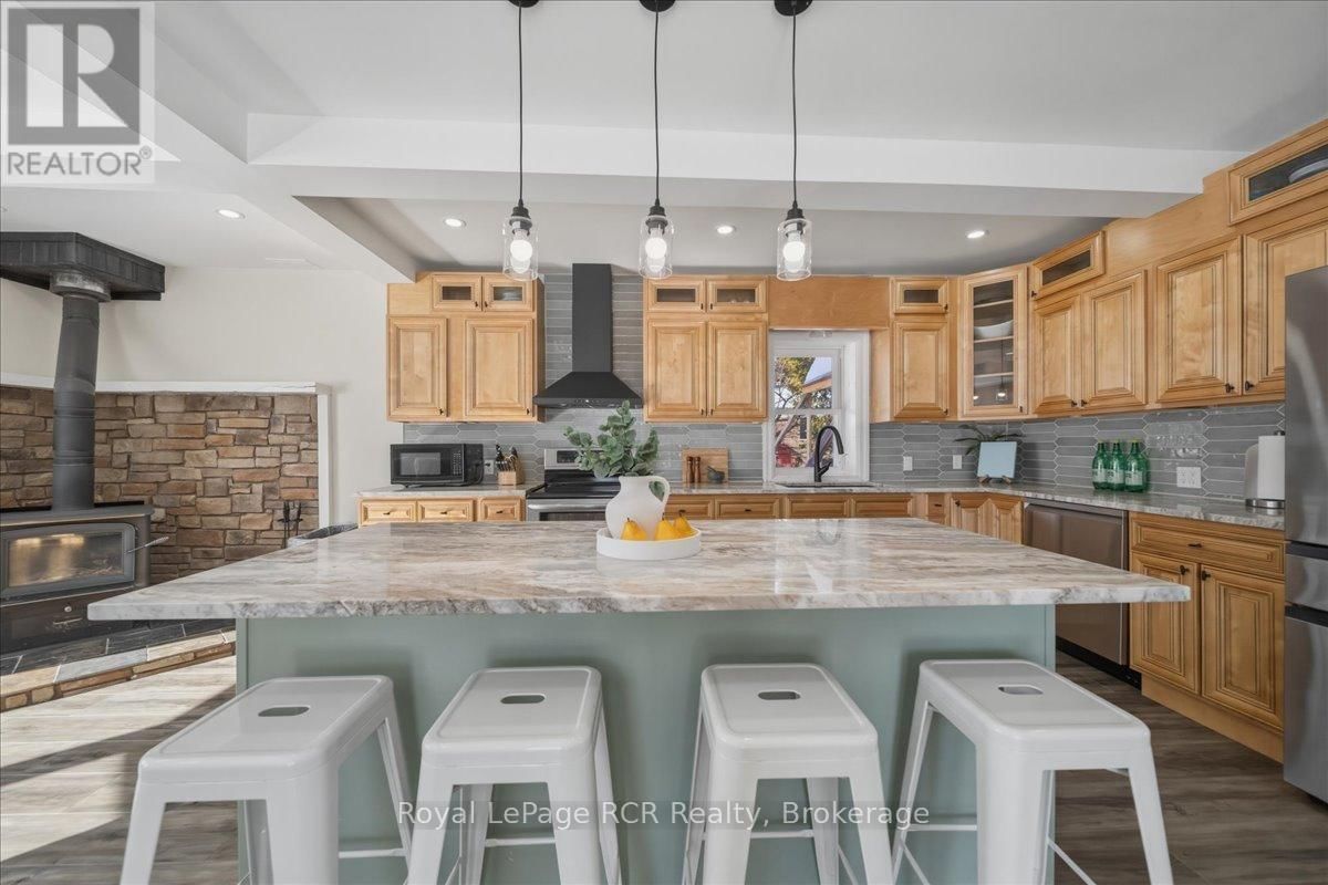 392010 GREY ROAD 109 Image 15