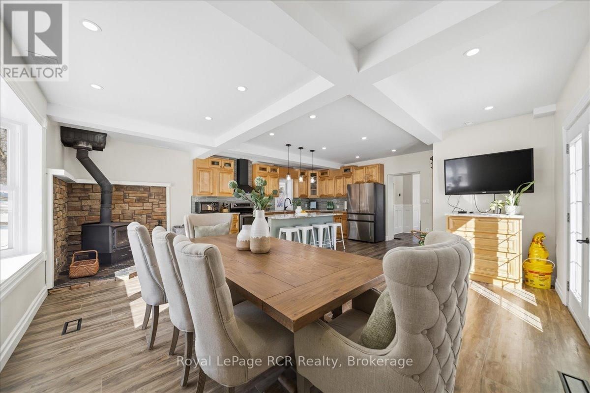 392010 GREY ROAD 109 Image 17