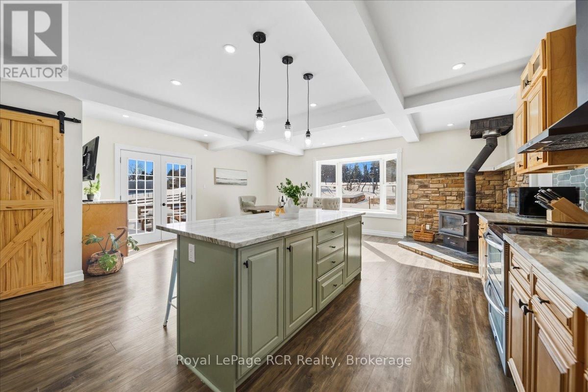 392010 GREY ROAD 109 Image 18