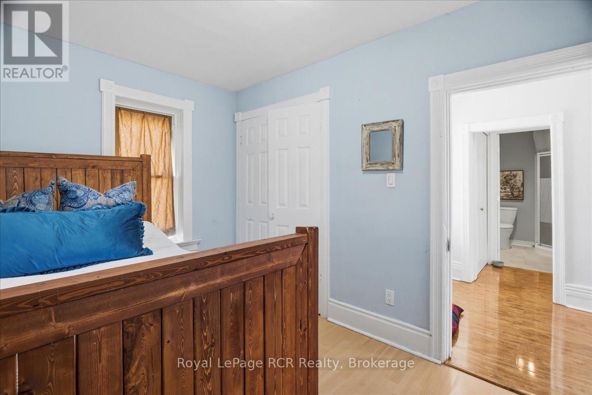 392010 GREY ROAD 109 Image 24