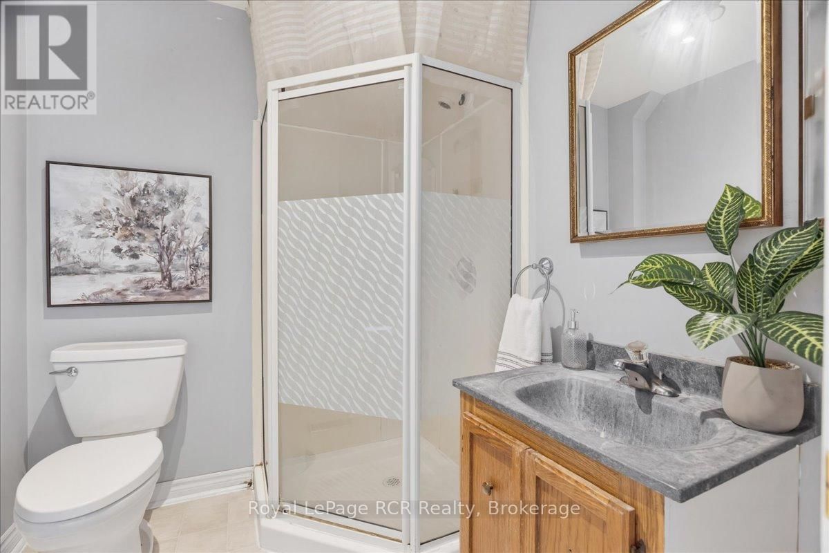 392010 GREY ROAD 109 Image 25