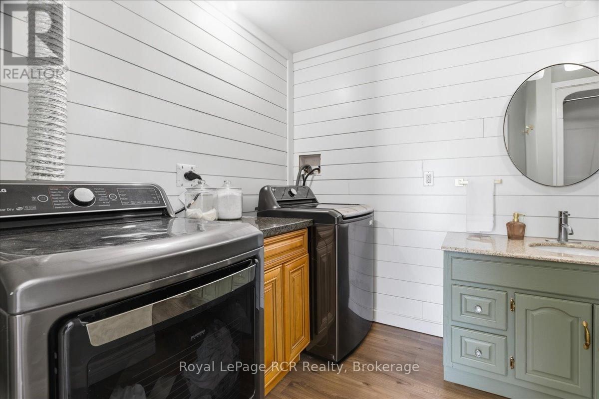 392010 GREY ROAD 109 Image 33