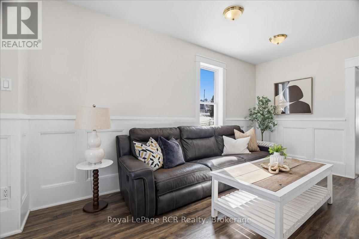 392010 GREY ROAD 109 Image 7