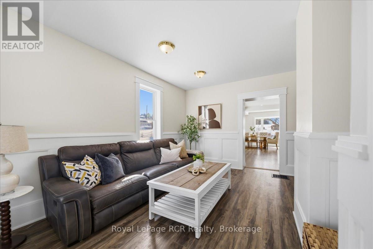 392010 GREY ROAD 109 Image 8