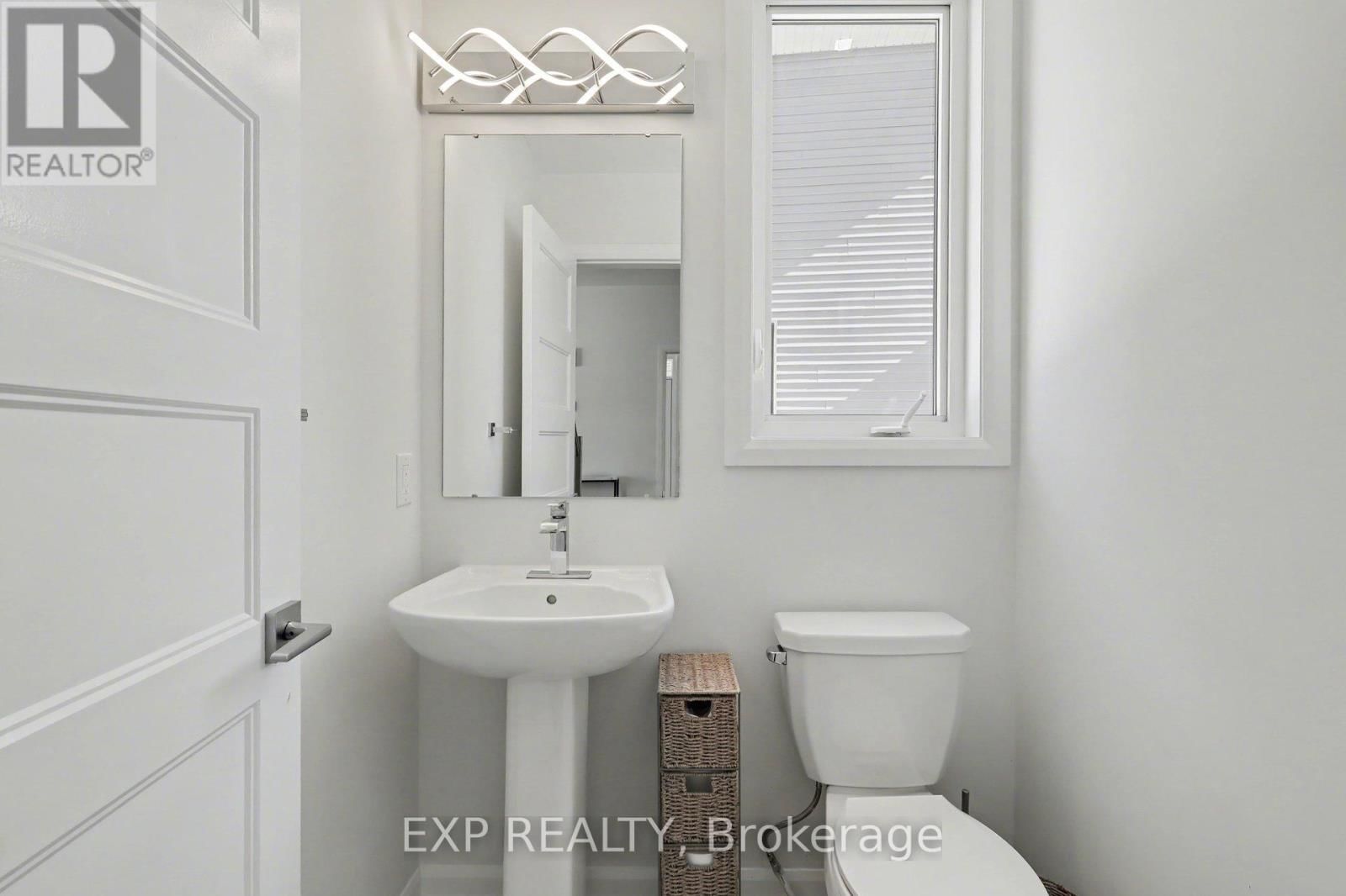 364 STERLING AVENUE Image 16