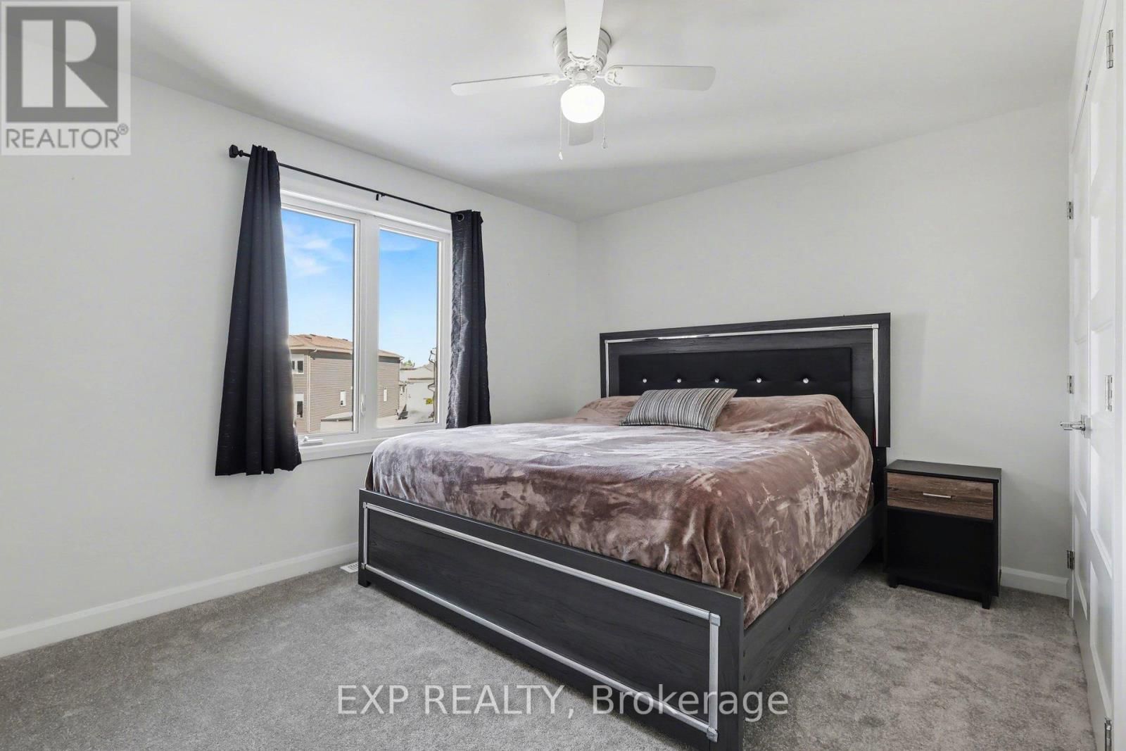 364 STERLING AVENUE Image 22