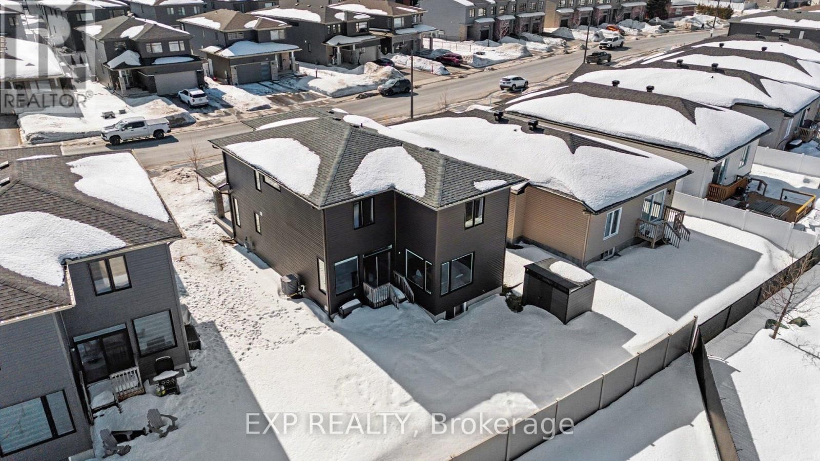 364 STERLING AVENUE Image 33