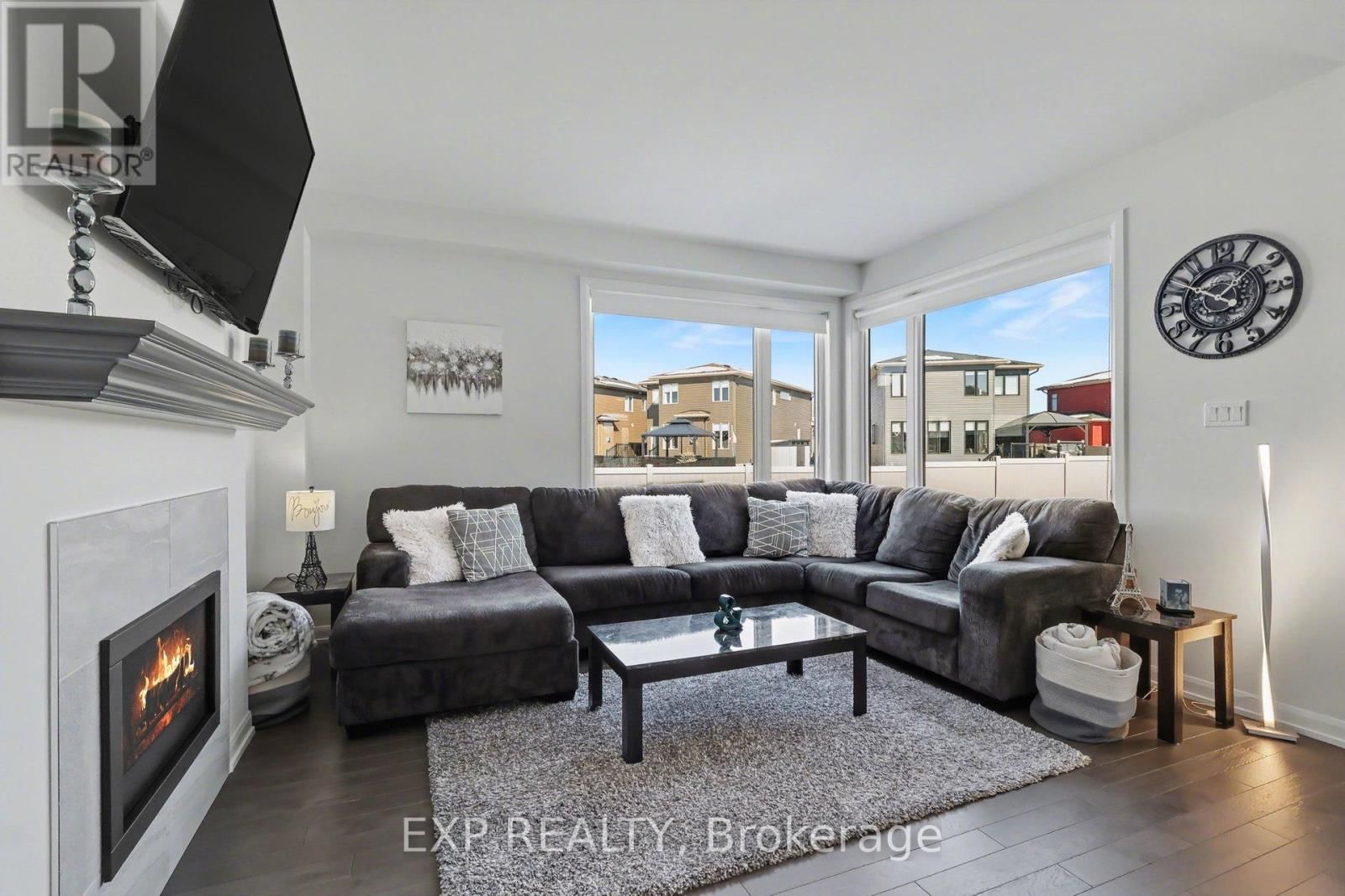 364 STERLING AVENUE Image 7