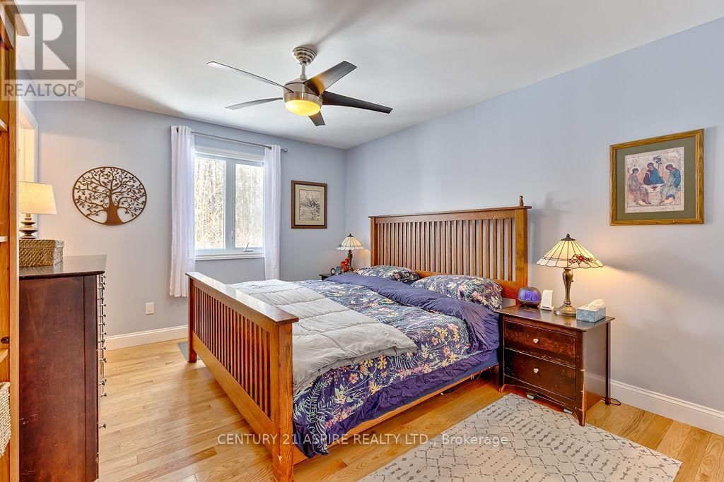 1576 GARDEN OF EDEN ROAD Image 15