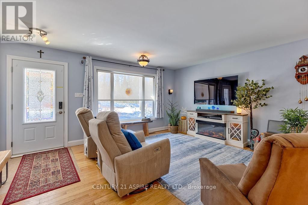 1576 GARDEN OF EDEN ROAD Image 17