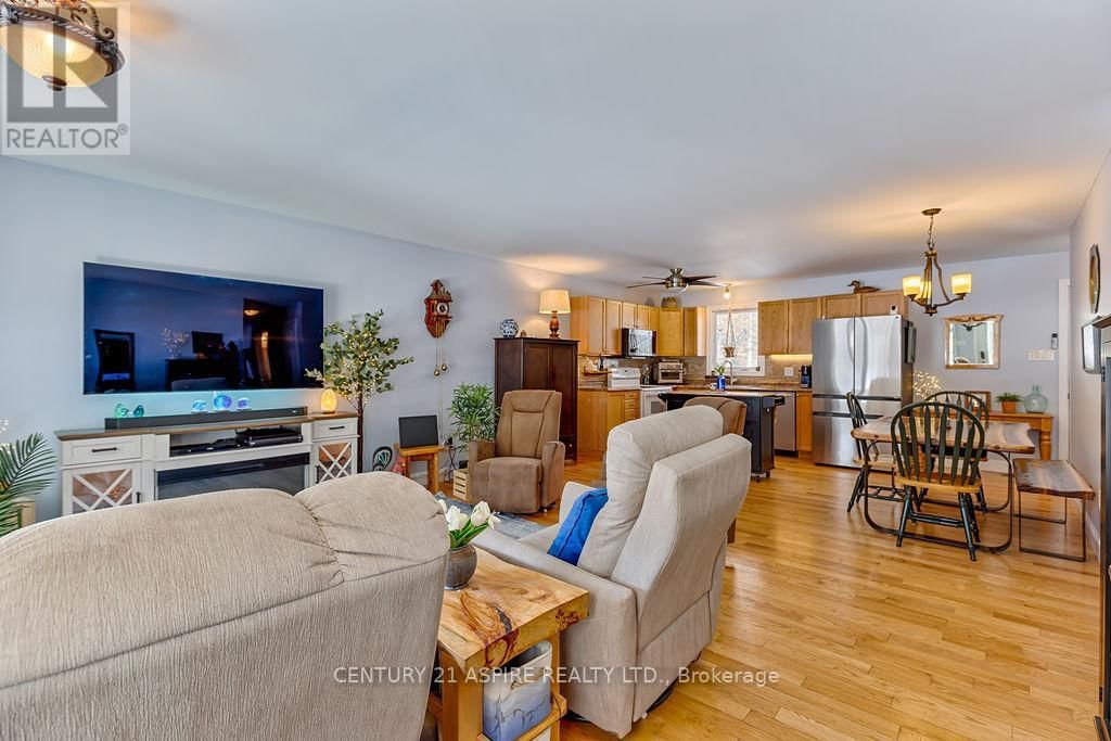 1576 GARDEN OF EDEN ROAD Image 18