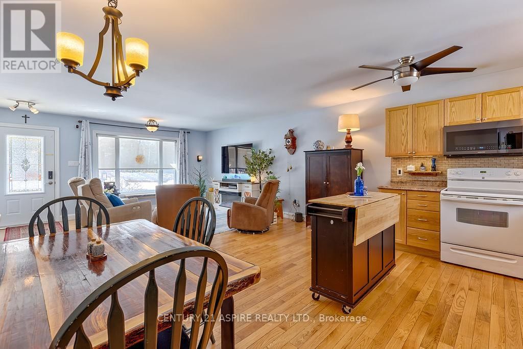 1576 GARDEN OF EDEN ROAD Image 25