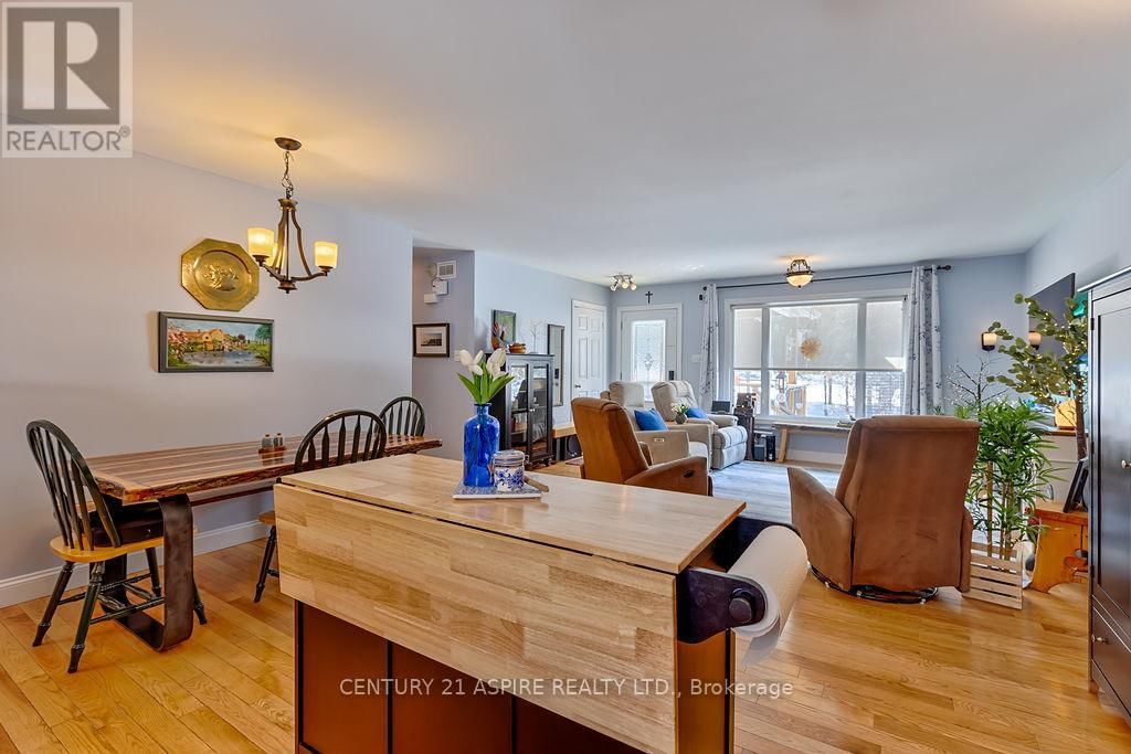 1576 GARDEN OF EDEN ROAD Image 27