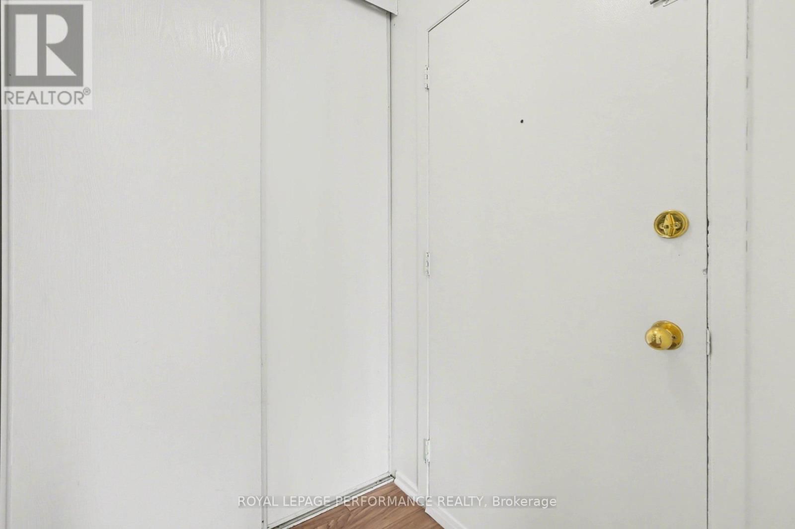 8 - 51 SUMAC STREET Image 6