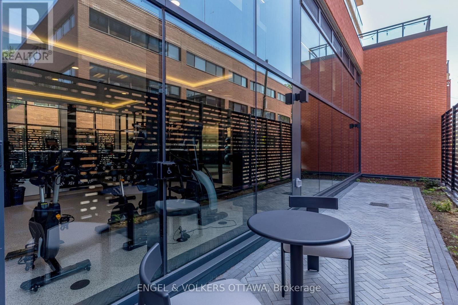 709 - 10 JAMES STREET Image 42