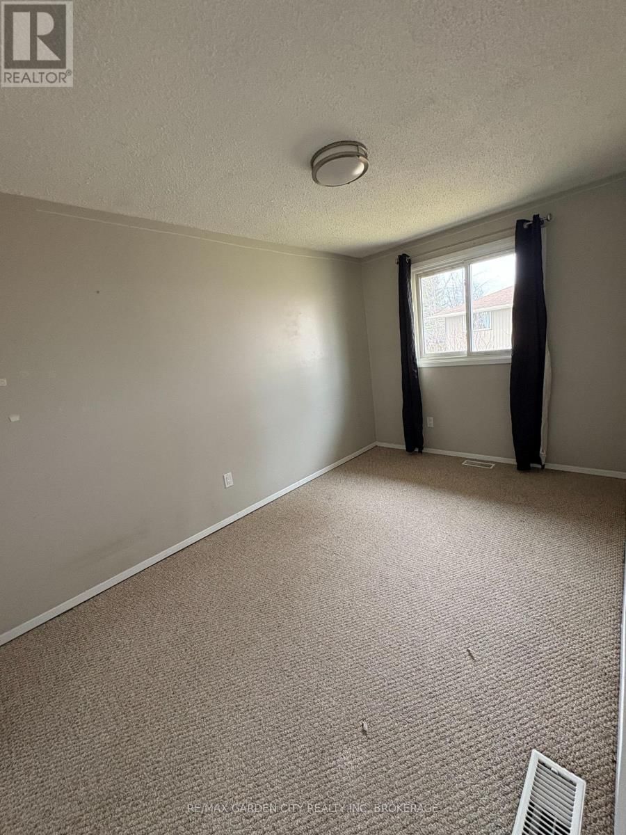 3 TARA CRESCENT Image 19