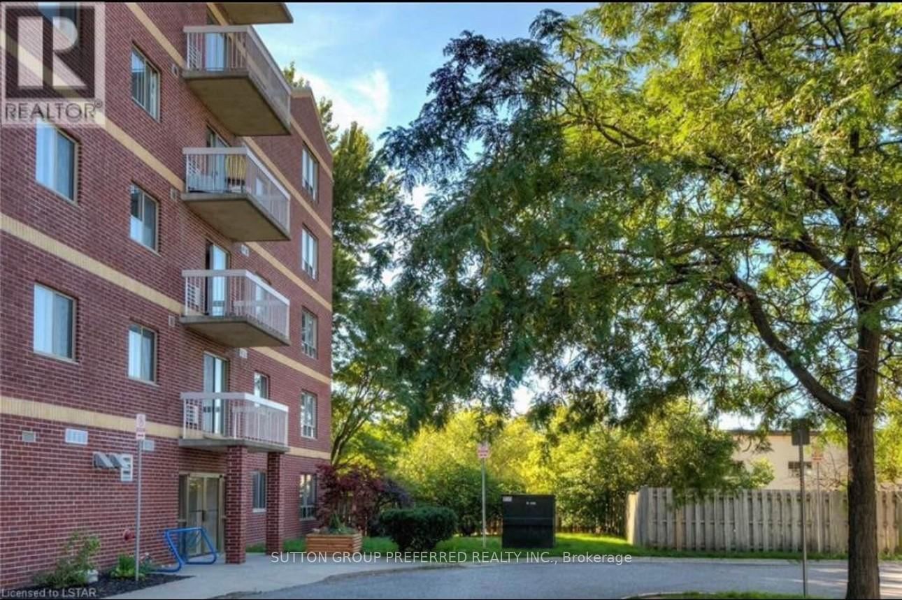 402 - 626 FIRST STREET Image 2