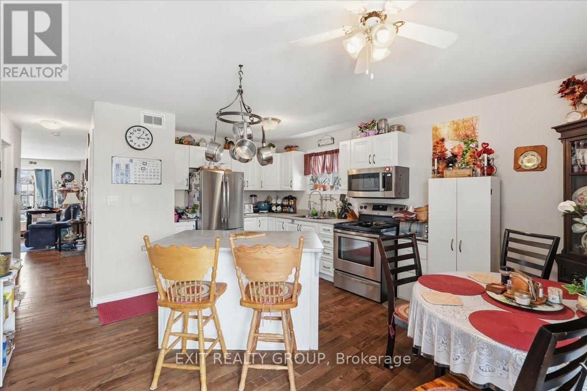 218 BRANT STREET Image 10