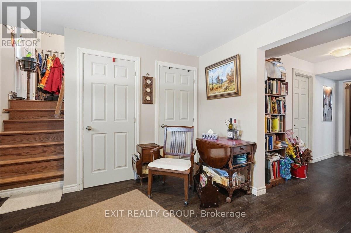 218 BRANT STREET Image 17