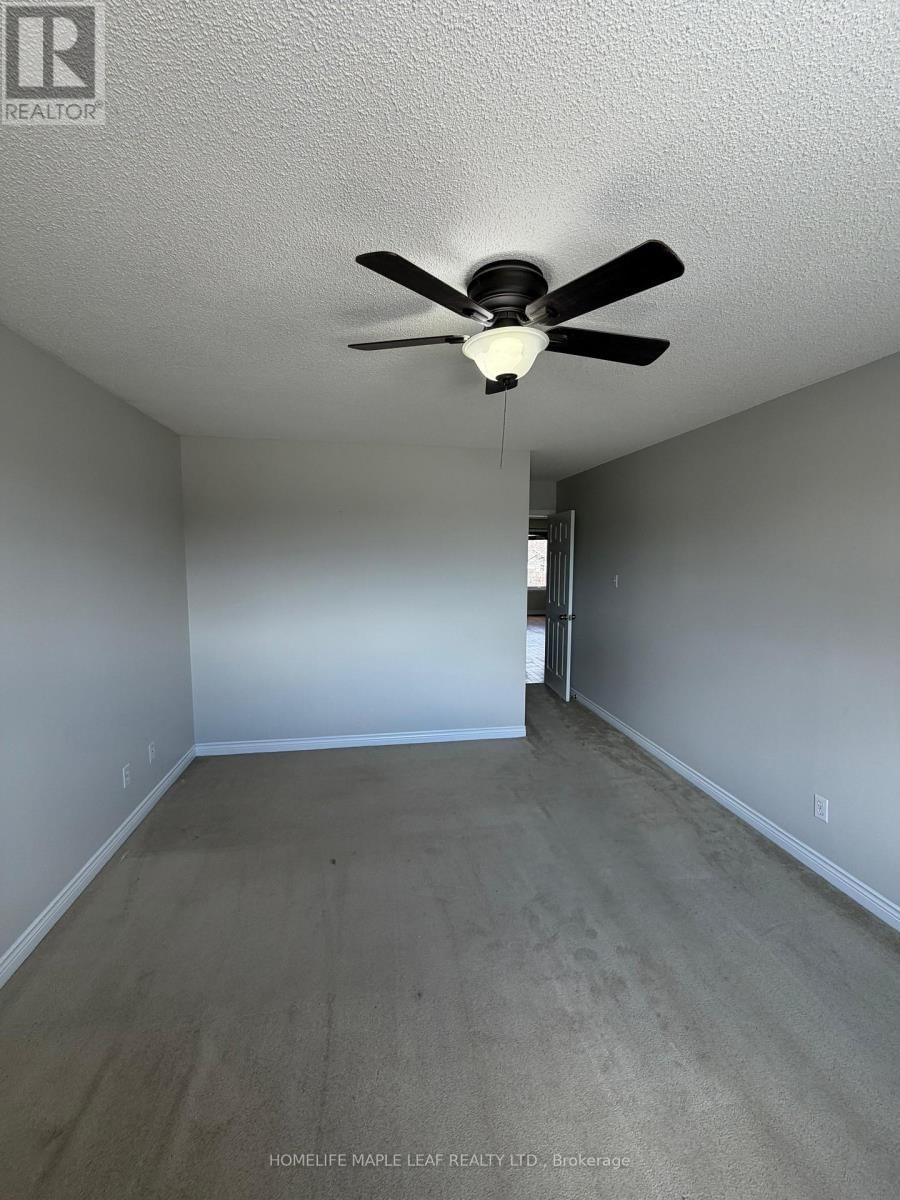 Upper - 14 OLD ORCHARD GLEN Image 11