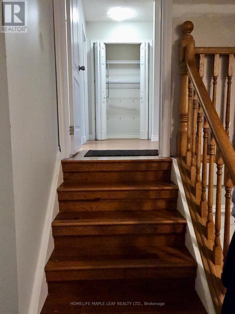 Upper - 14 OLD ORCHARD GLEN Image 2