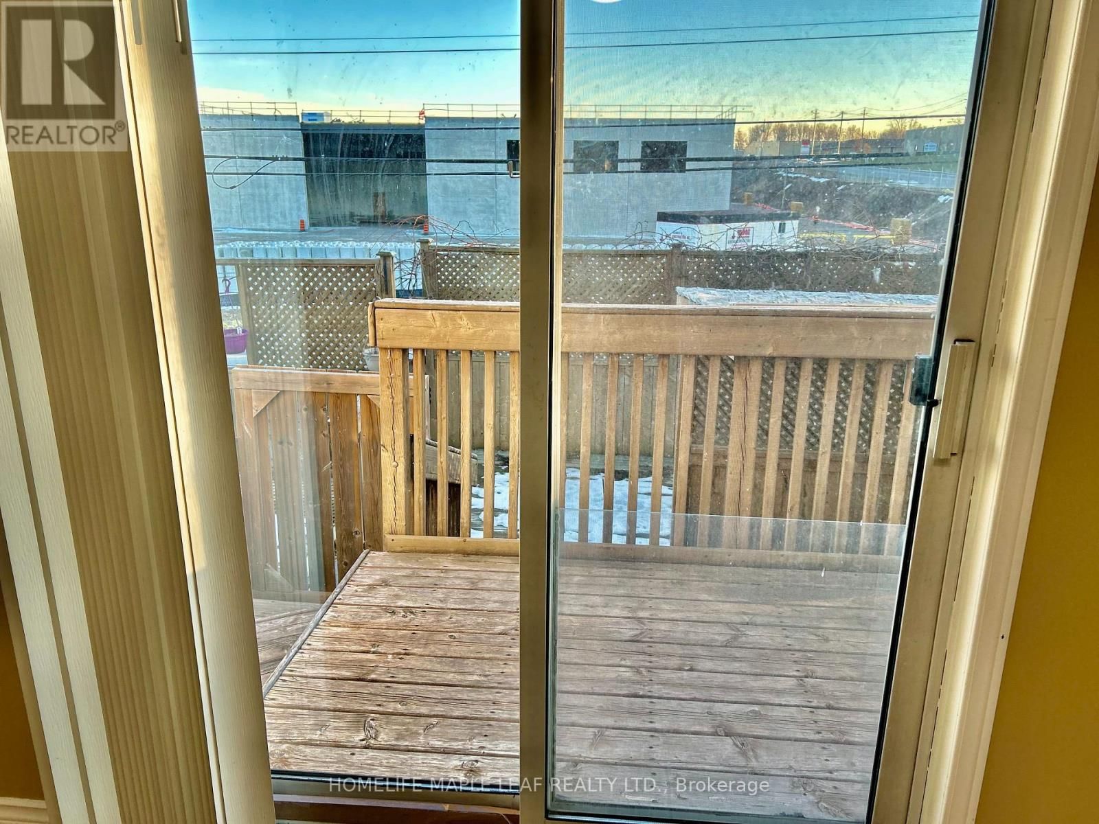 Upper - 14 OLD ORCHARD GLEN Image 9