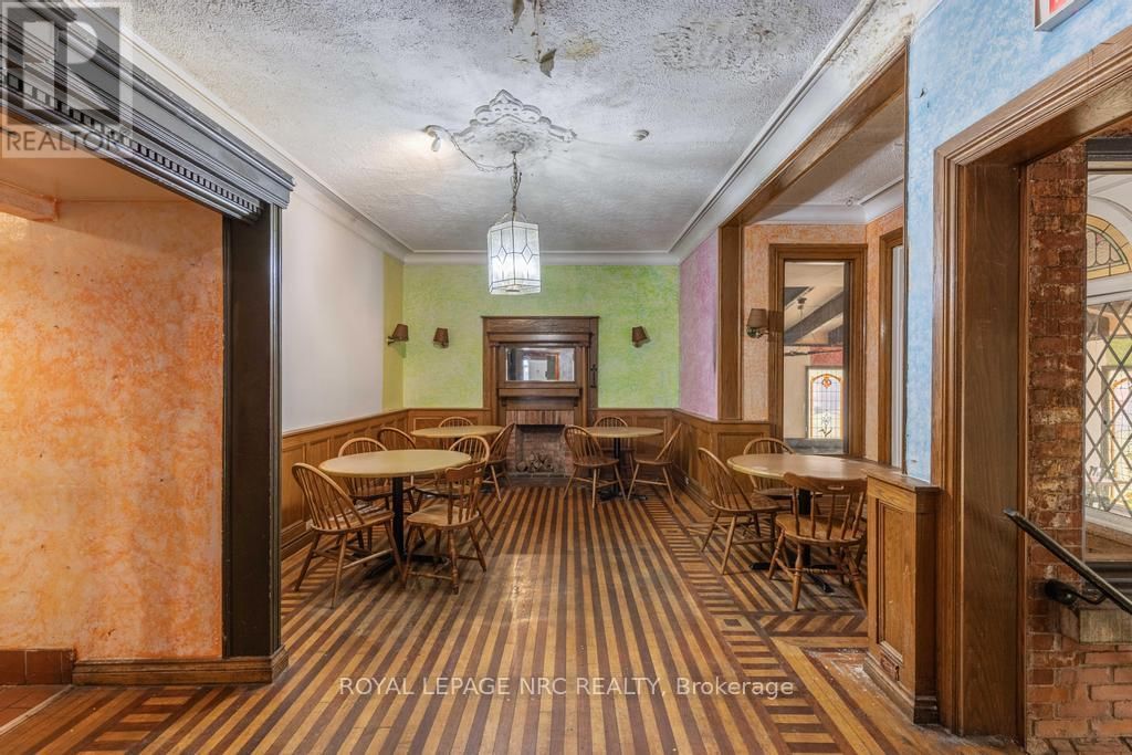 22 ACADEMY STREET Image 17