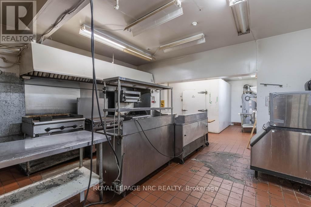 22 ACADEMY STREET Image 23