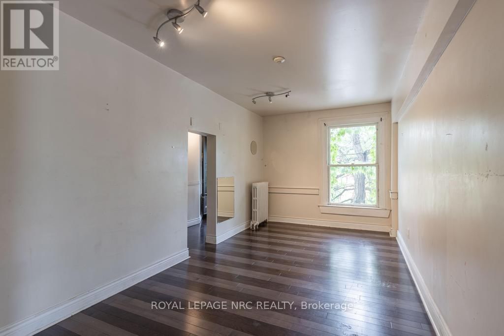 22 ACADEMY STREET Image 33