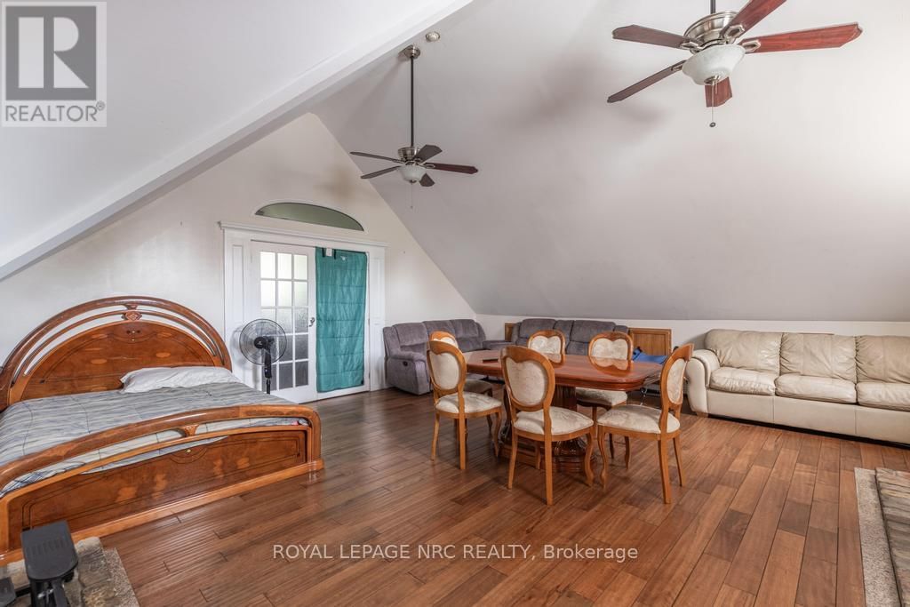 22 ACADEMY STREET Image 48