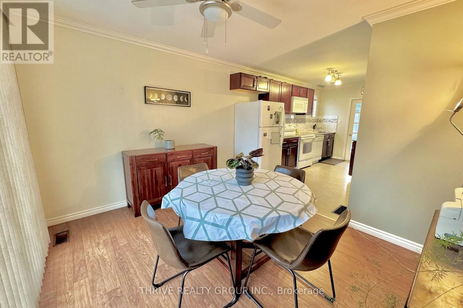 Main - 136 WALNUT STREET Image 9