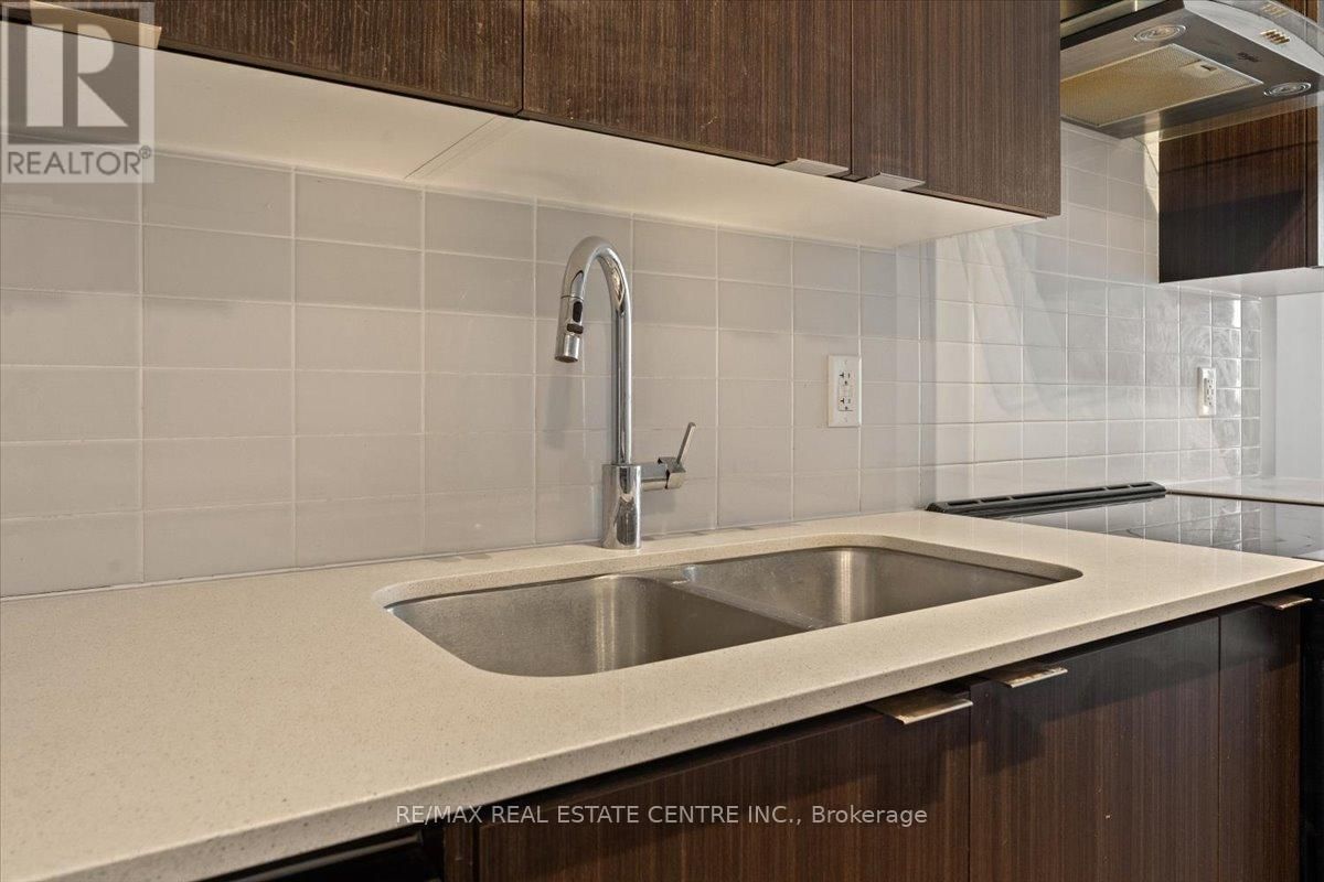 1106 - 55 DUKE STREET WEST Image 14