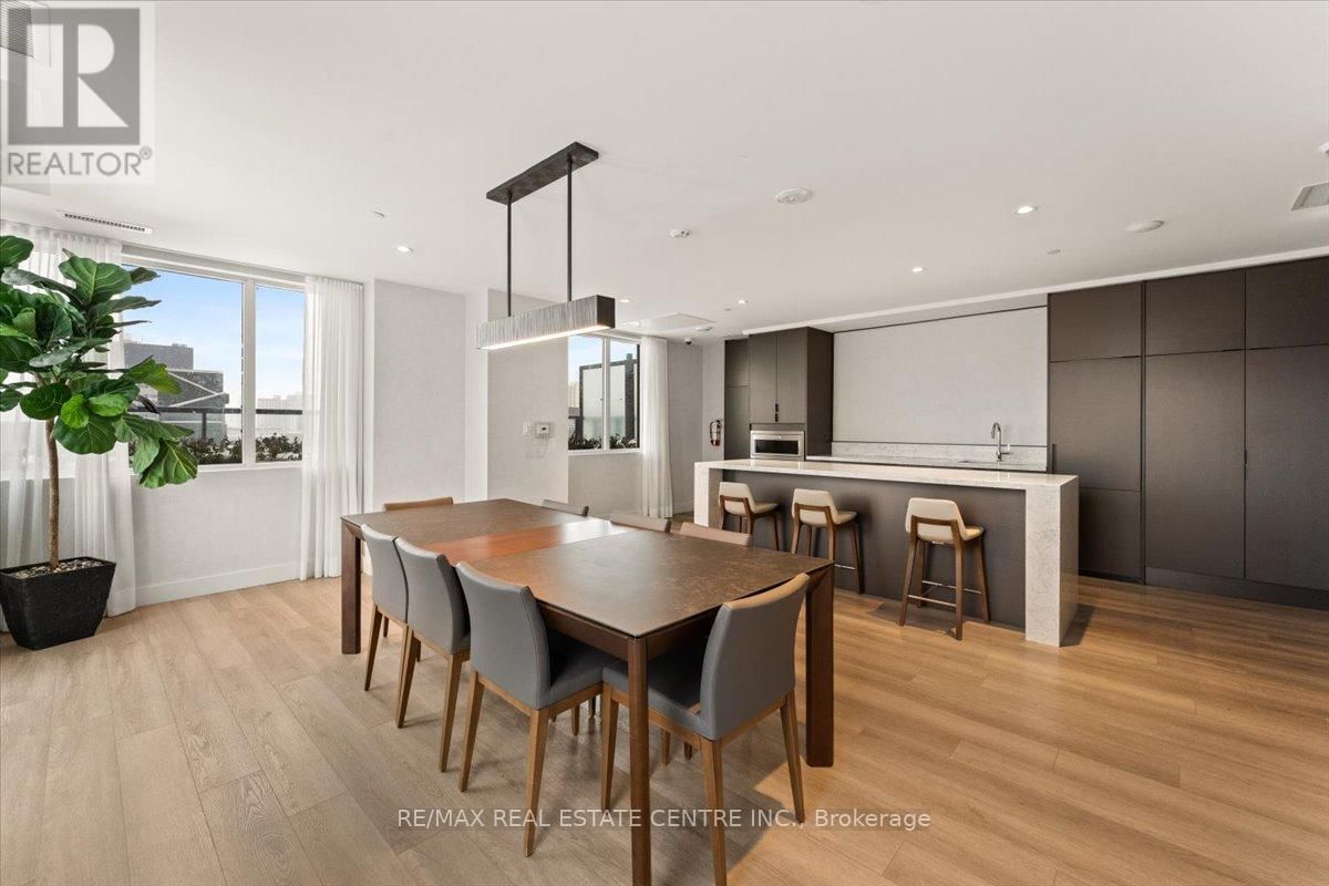 1106 - 55 DUKE STREET WEST Image 30