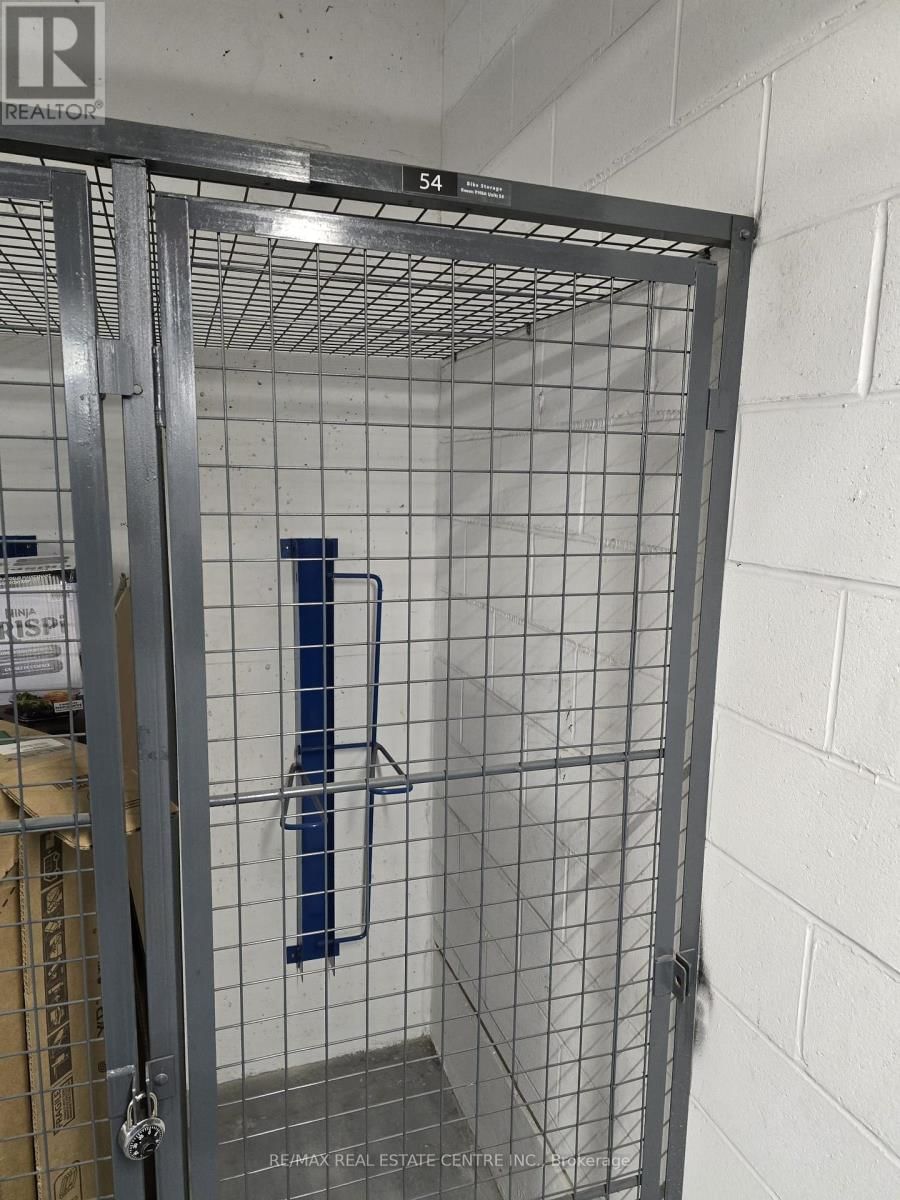 1106 - 55 DUKE STREET WEST Image 35