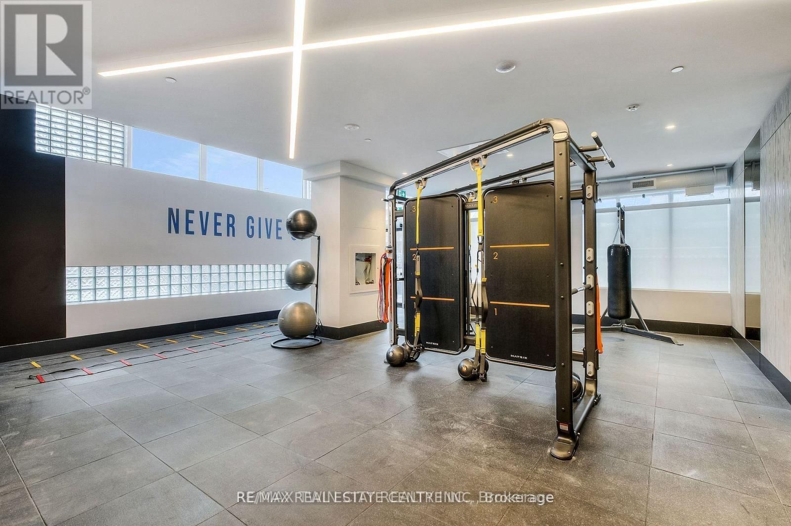 1106 - 55 DUKE STREET WEST Image 47