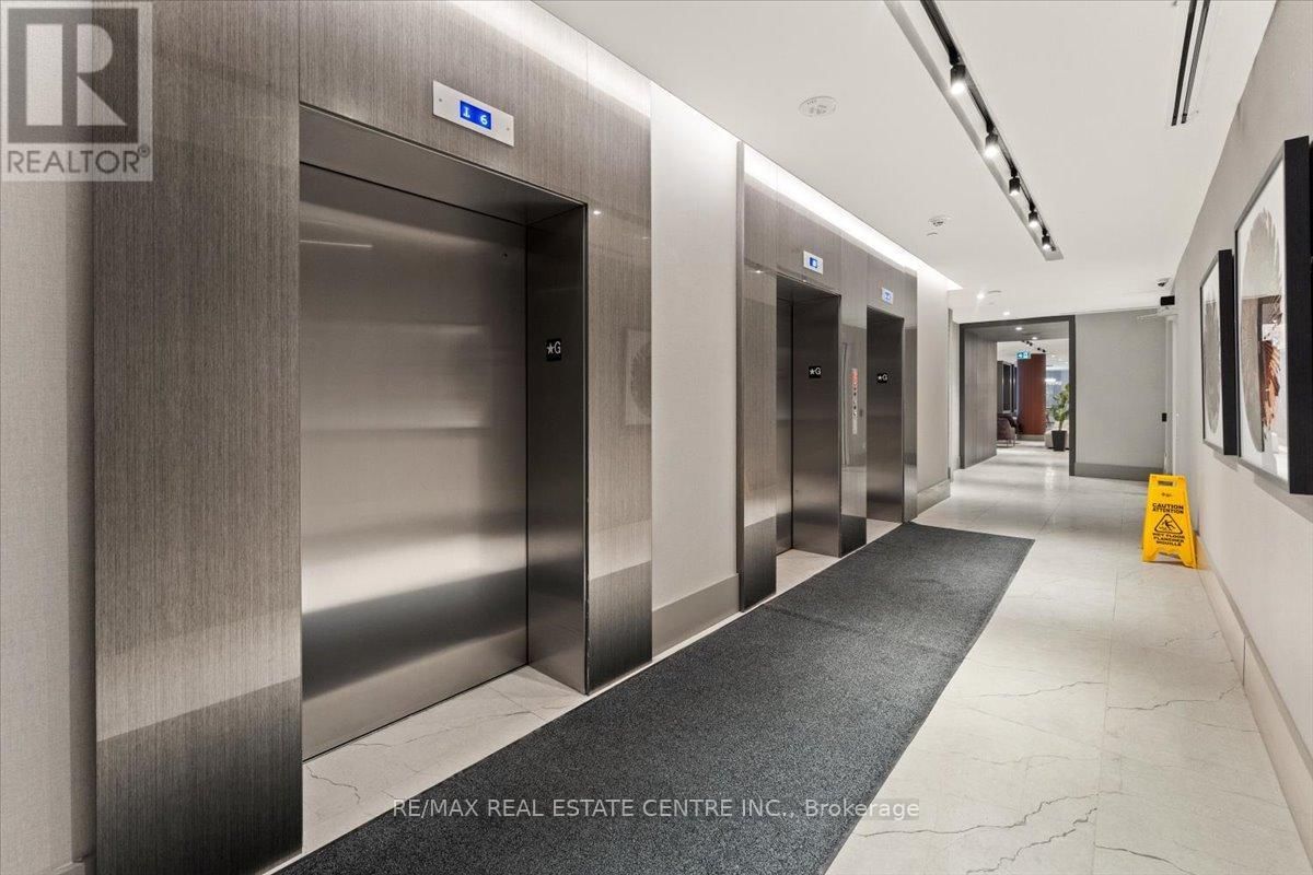 1106 - 55 DUKE STREET WEST Image 5