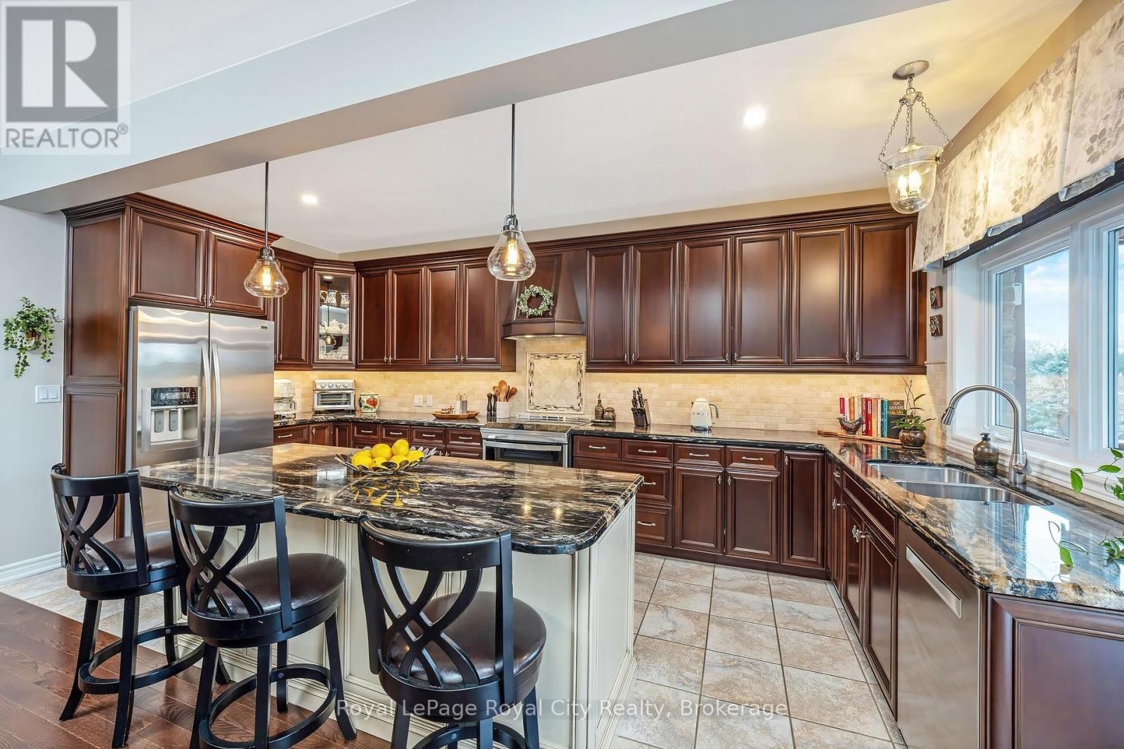 129 MILLVIEW COURT Image 18