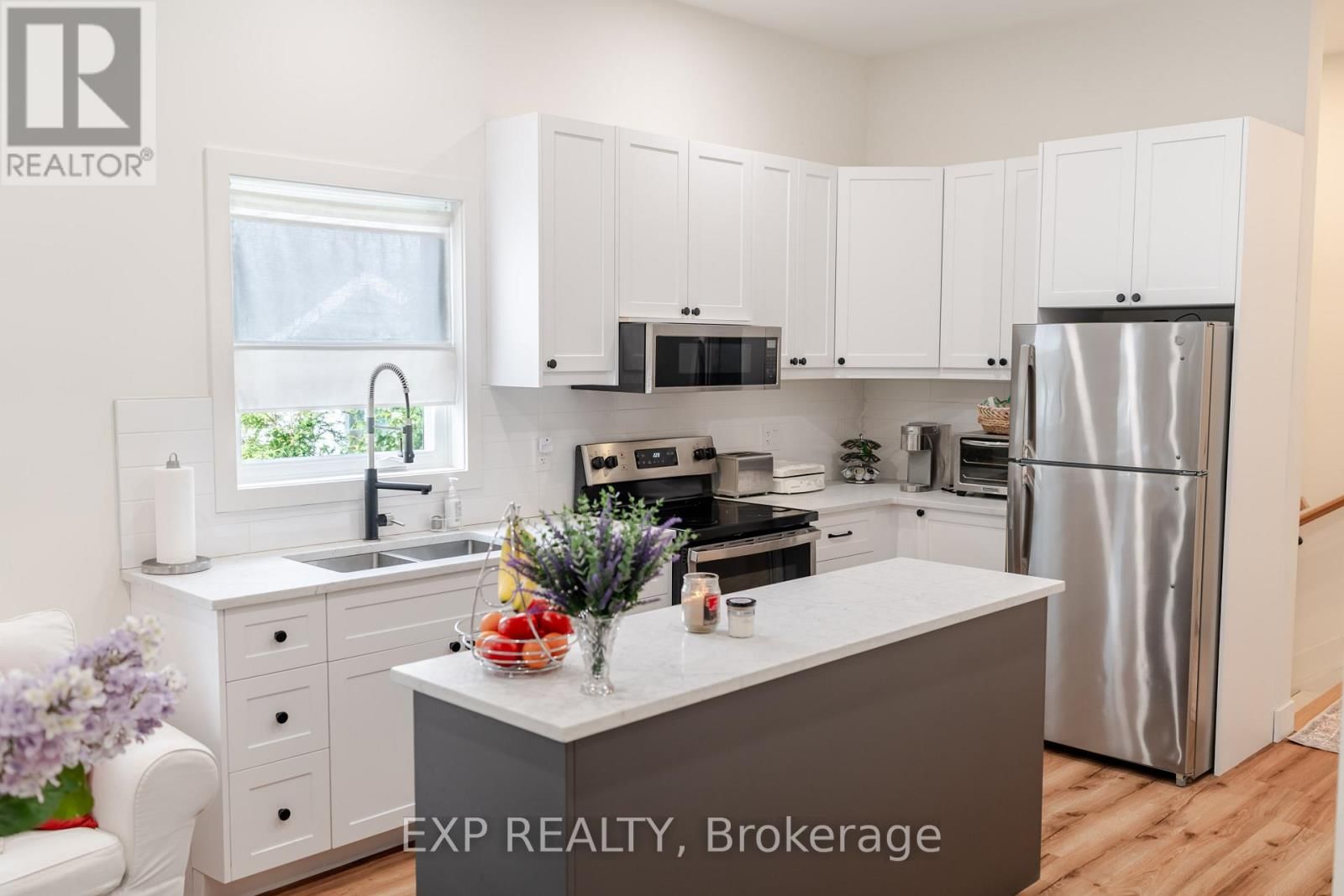 12 VIEWMOUNT DRIVE Image 16