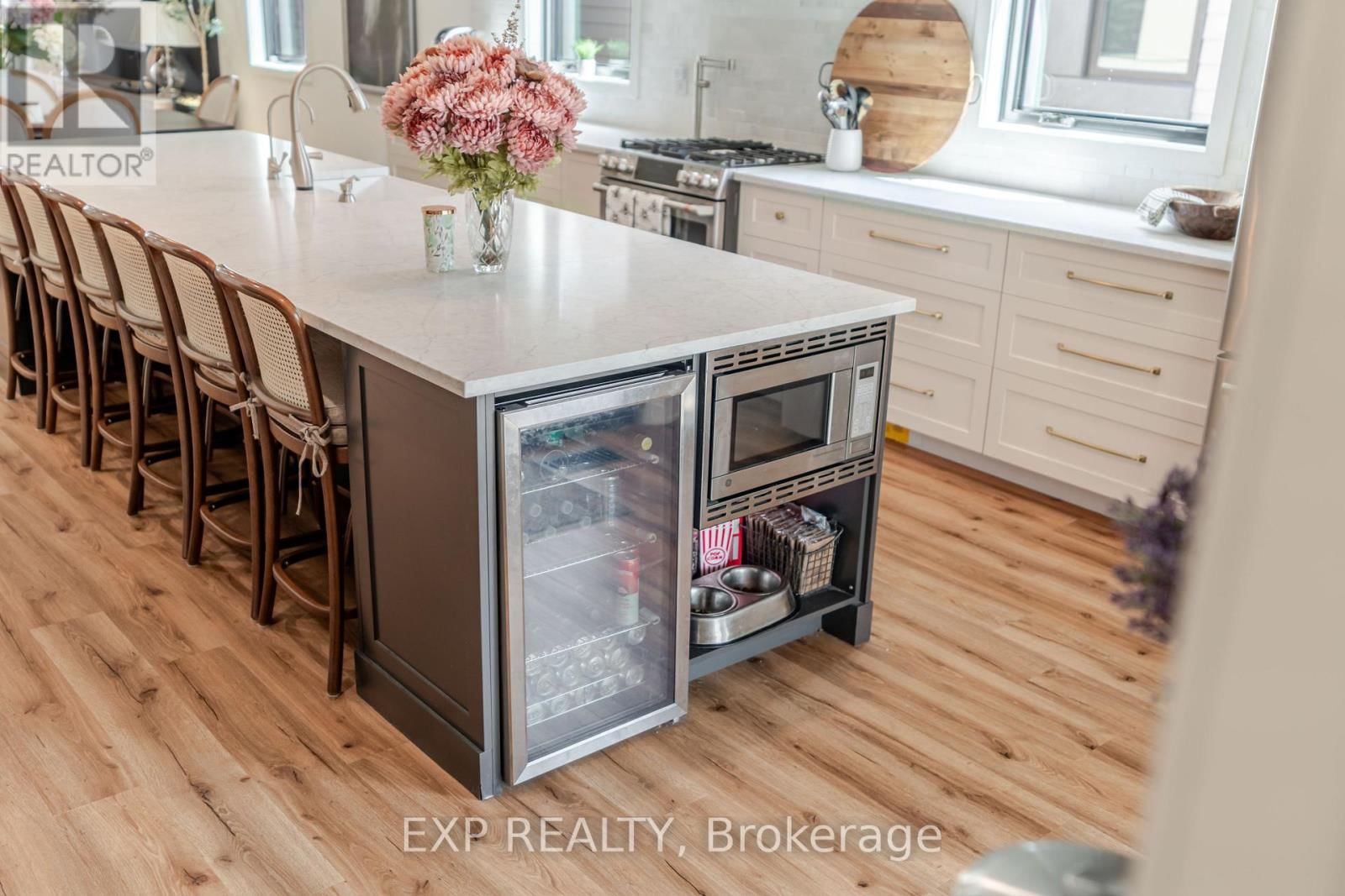 12 VIEWMOUNT DRIVE Image 6