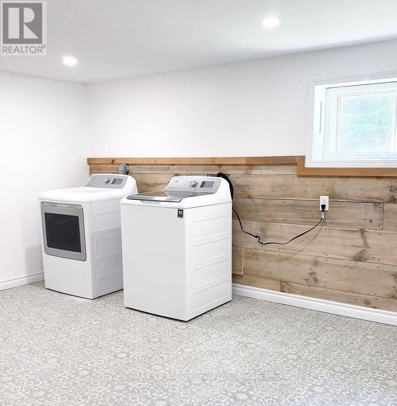 819 WILSON AVENUE Image 21