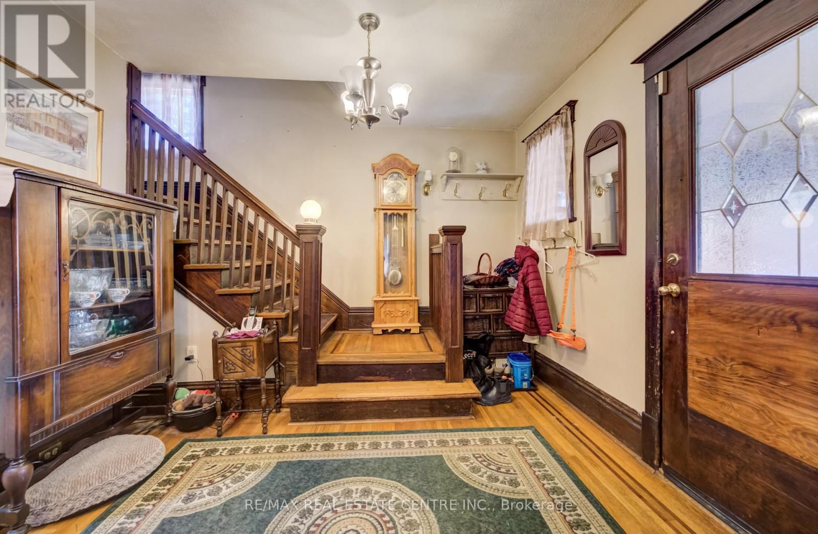 12 LEINSTER AVENUE SOUTH Image 4