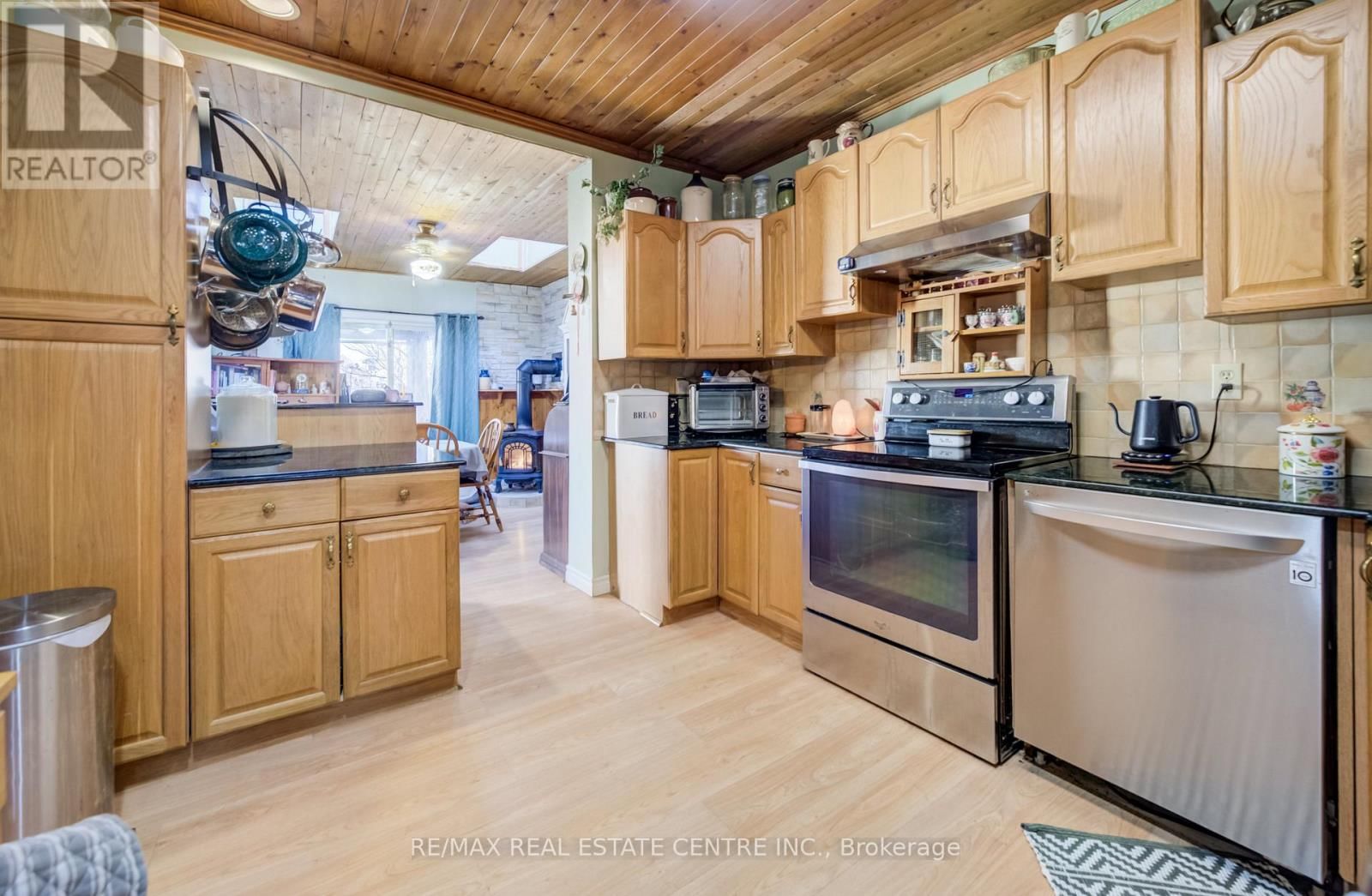 12 LEINSTER AVENUE SOUTH Image 8